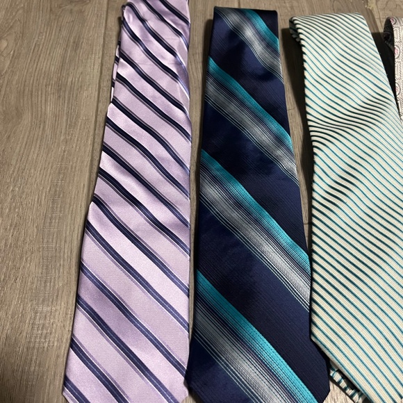 3/$20 Lot of 4 Men's Neck Ties Arrow/DKNY/Colors/Pronto Uomo Brands - Picture 2 of 4